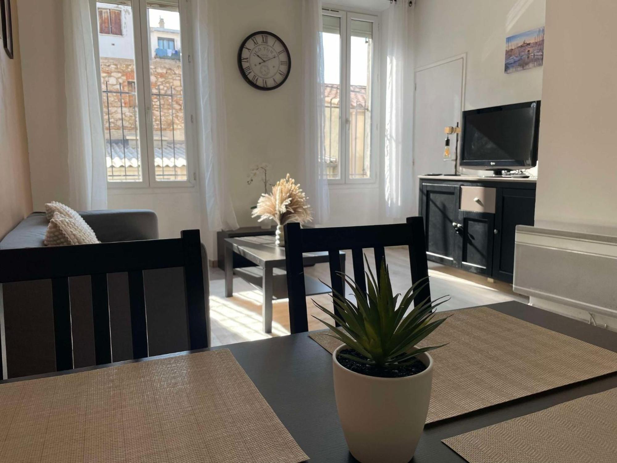 Marseille Centre - Wifi - Lave Et Seche Linge - Calme - Cuisine Apartment ภายนอก รูปภาพ